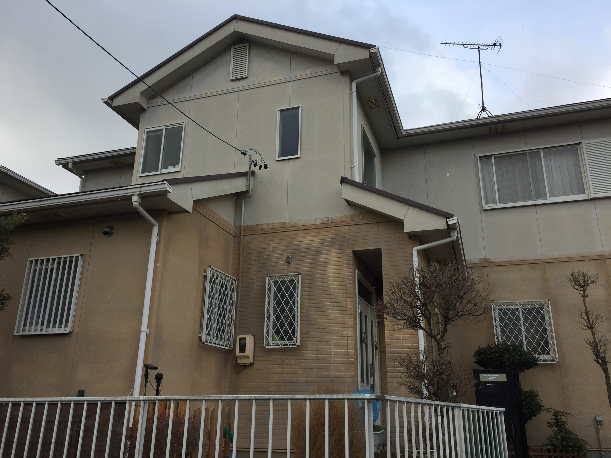 多治見市の外壁塗装、屋根塗装株式会社エスエスの施工事例Before