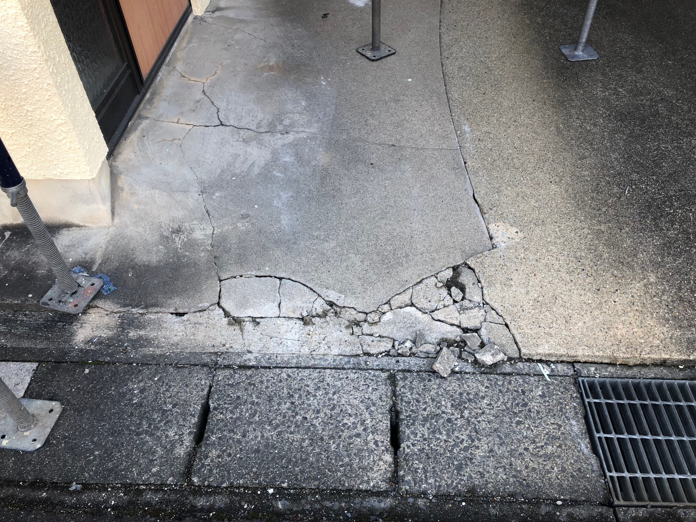 多治見市の外壁塗装、屋根塗装株式会社エスエスの施工事例Before