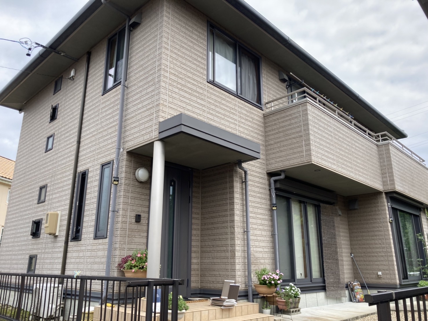 多治見市の外壁塗装、屋根塗装株式会社エスエスの施工事例Before