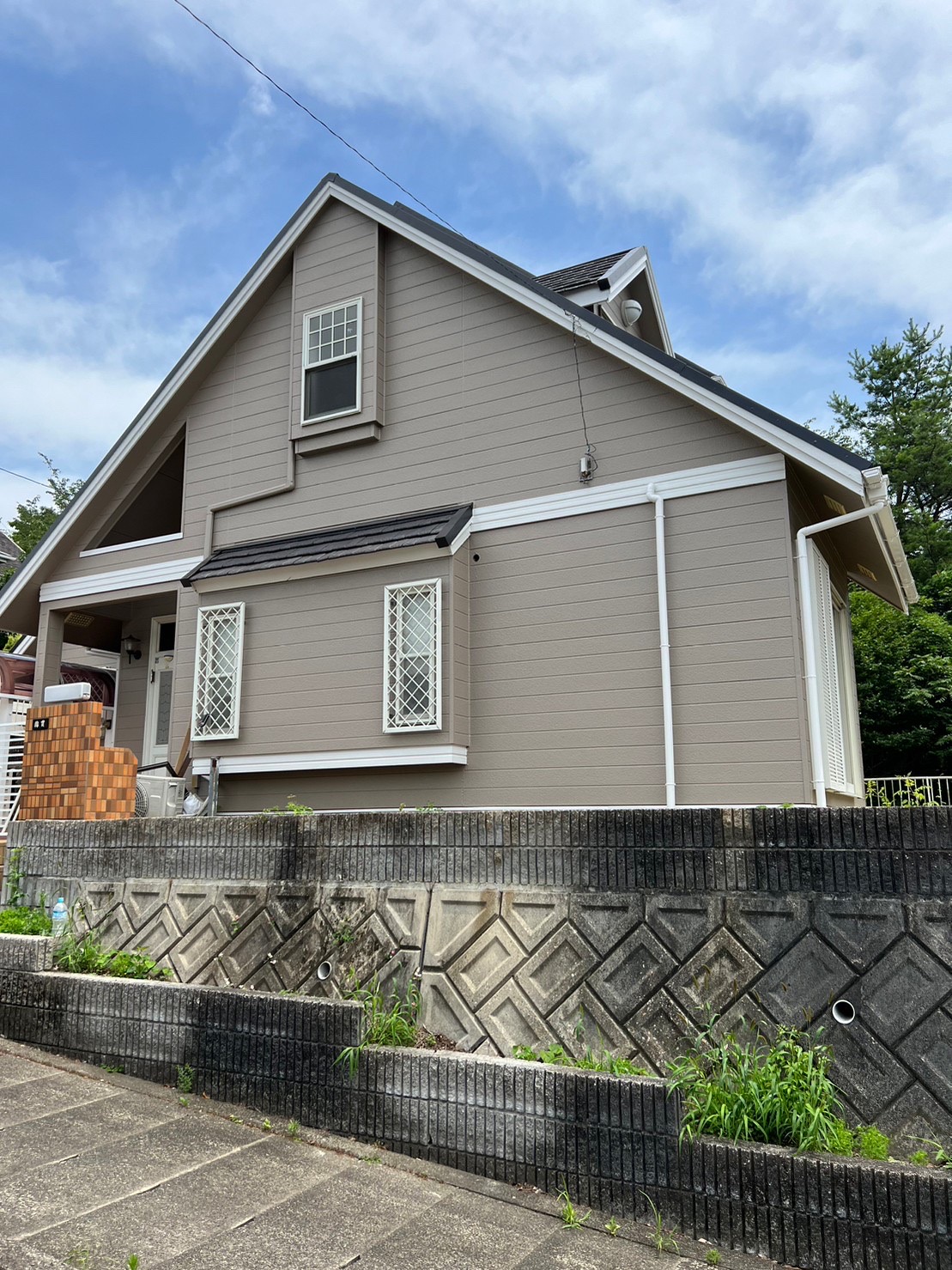 多治見市の外壁塗装、屋根塗装株式会社エスエスの施工事例After