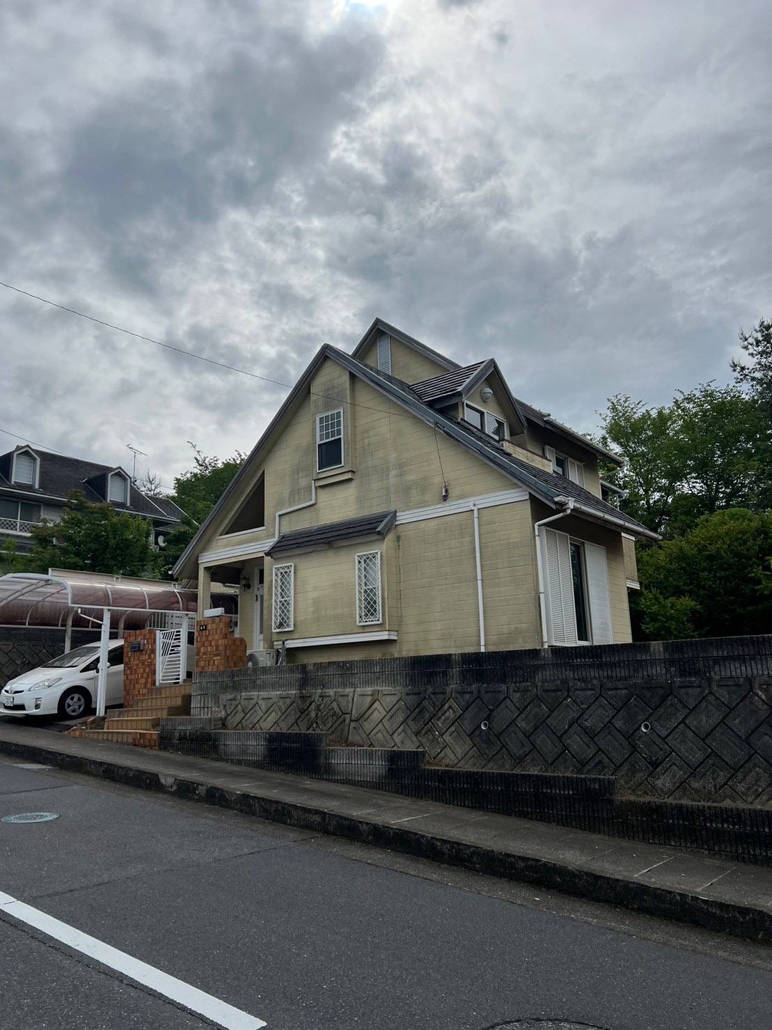 多治見市の外壁塗装、屋根塗装株式会社エスエスの施工事例Before