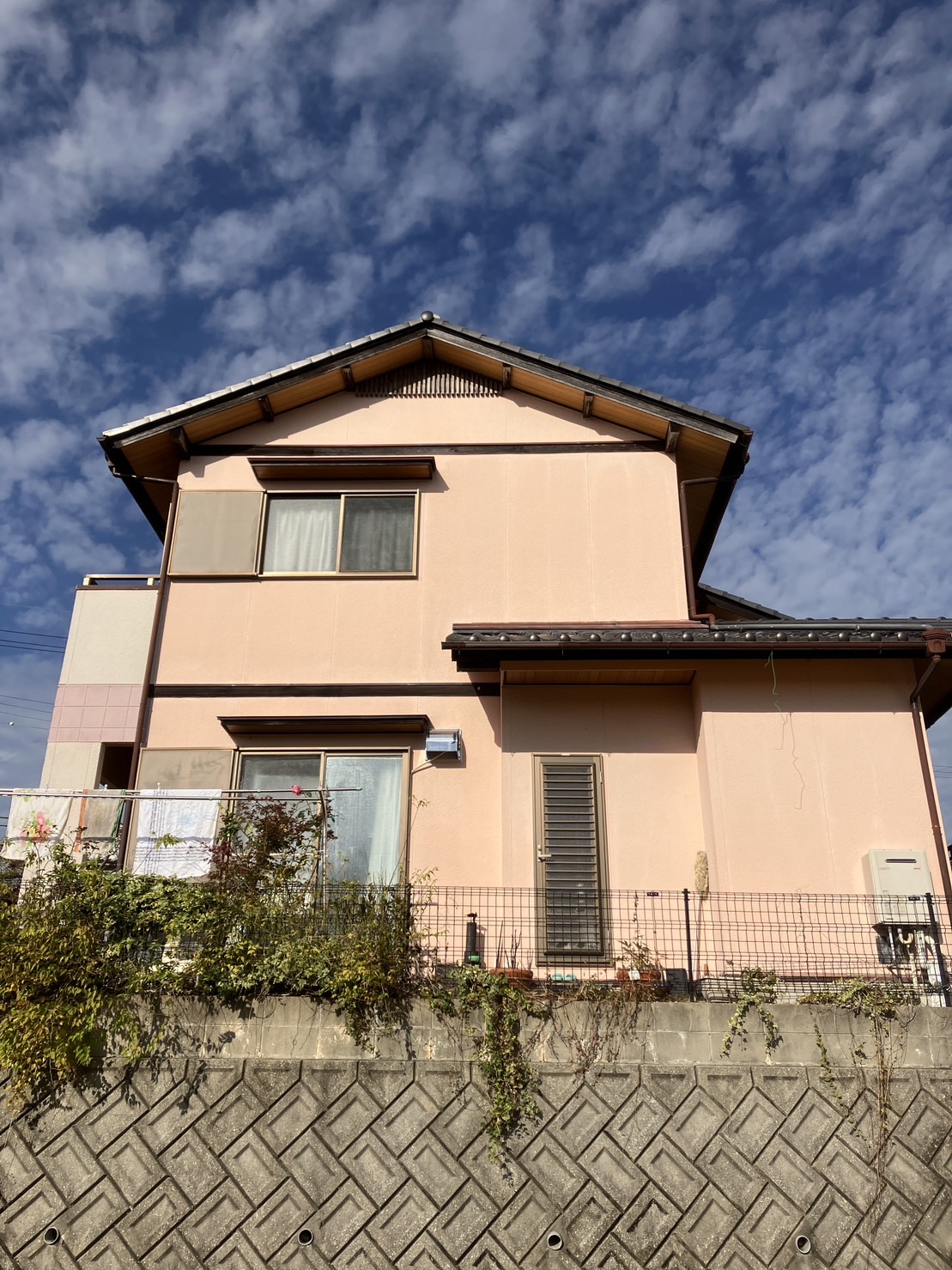 多治見市の外壁塗装、屋根塗装株式会社エスエスの施工事例Before